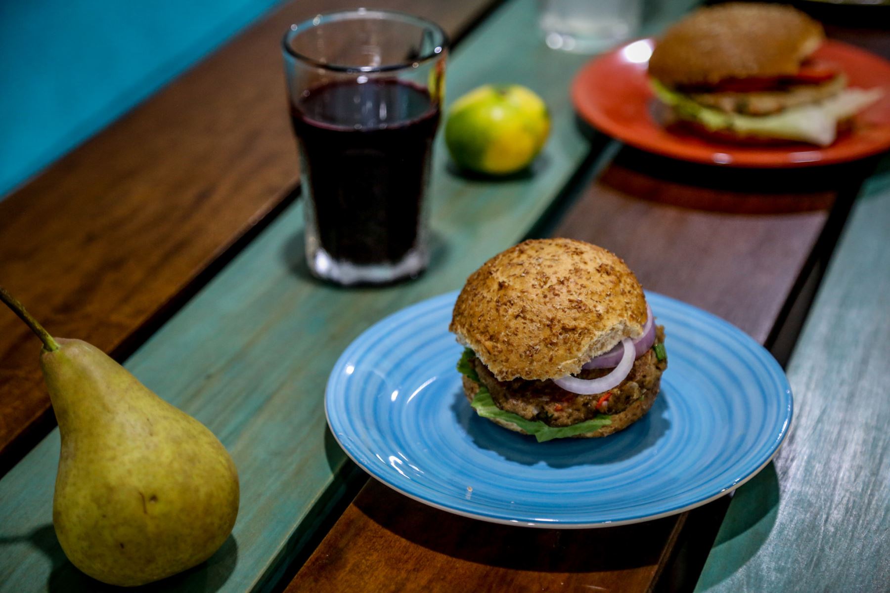 Loncheras escolares de invierno deben incluir bebidas calientes y nutritivas