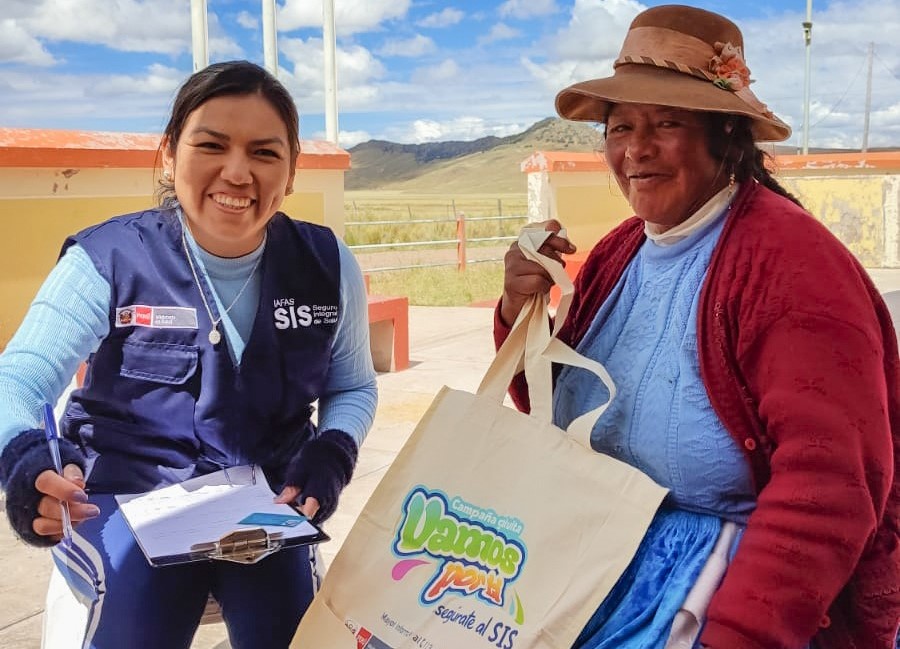 Mujeres nativas y originarias del país cuentan con el respaldo financiero del SIS para acceder a los servicios de salud