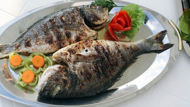 ¿Cómo evitar una infección o intoxicación por comer pescado?