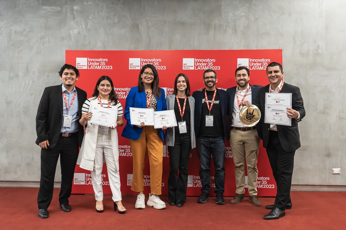 Premian a ocho peruanos por promover la inclusión social y sostenibilidad por medio de la ciencia y tecnología