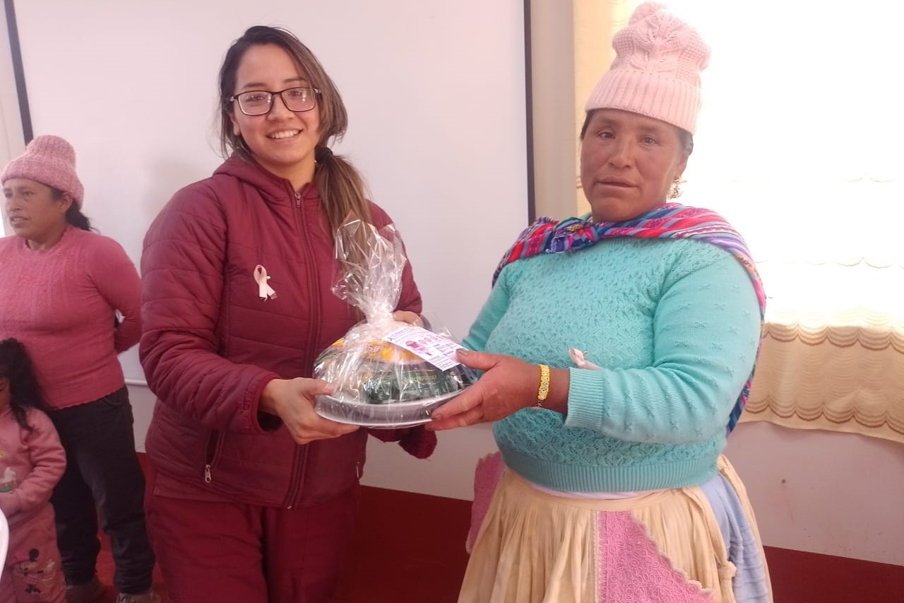 Junín: madres de Pacchac aprenden sobre chequeo preventivo de cáncer en Tambo del Programa PAIS