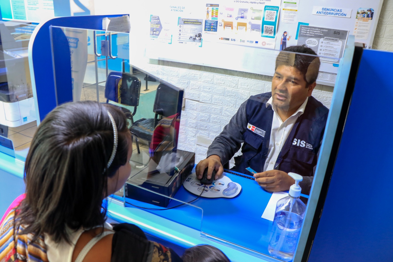 SIS brinda atención a sus asegurados a través de canales virtuales y presenciales en todo el país