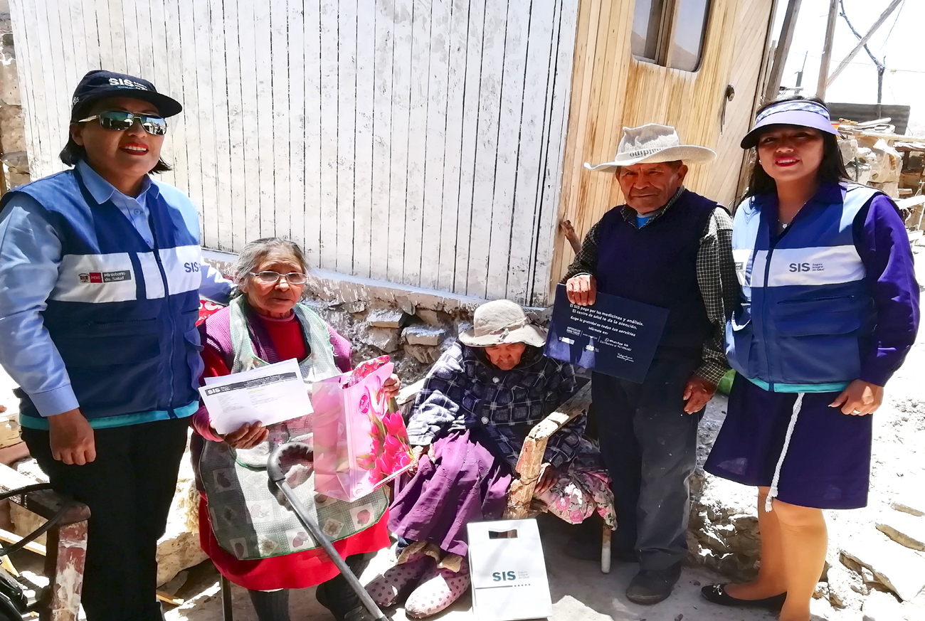 Más de 1,500 ancianos mayores de 100 años están afiliados al Seguro Integral de Salud