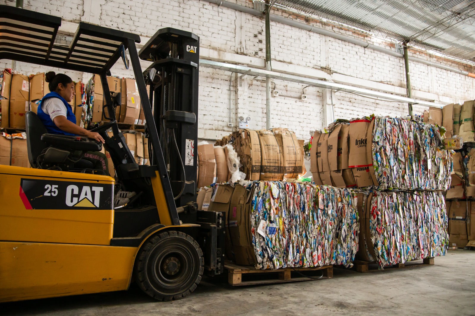 TETRA PAK Y SINBA UNEN ESFUERZOS PARA INCREMENTAR RECICLAJE DE CAJAS DE CARTÓN PARA BEBIDAS EN EL PERÚ