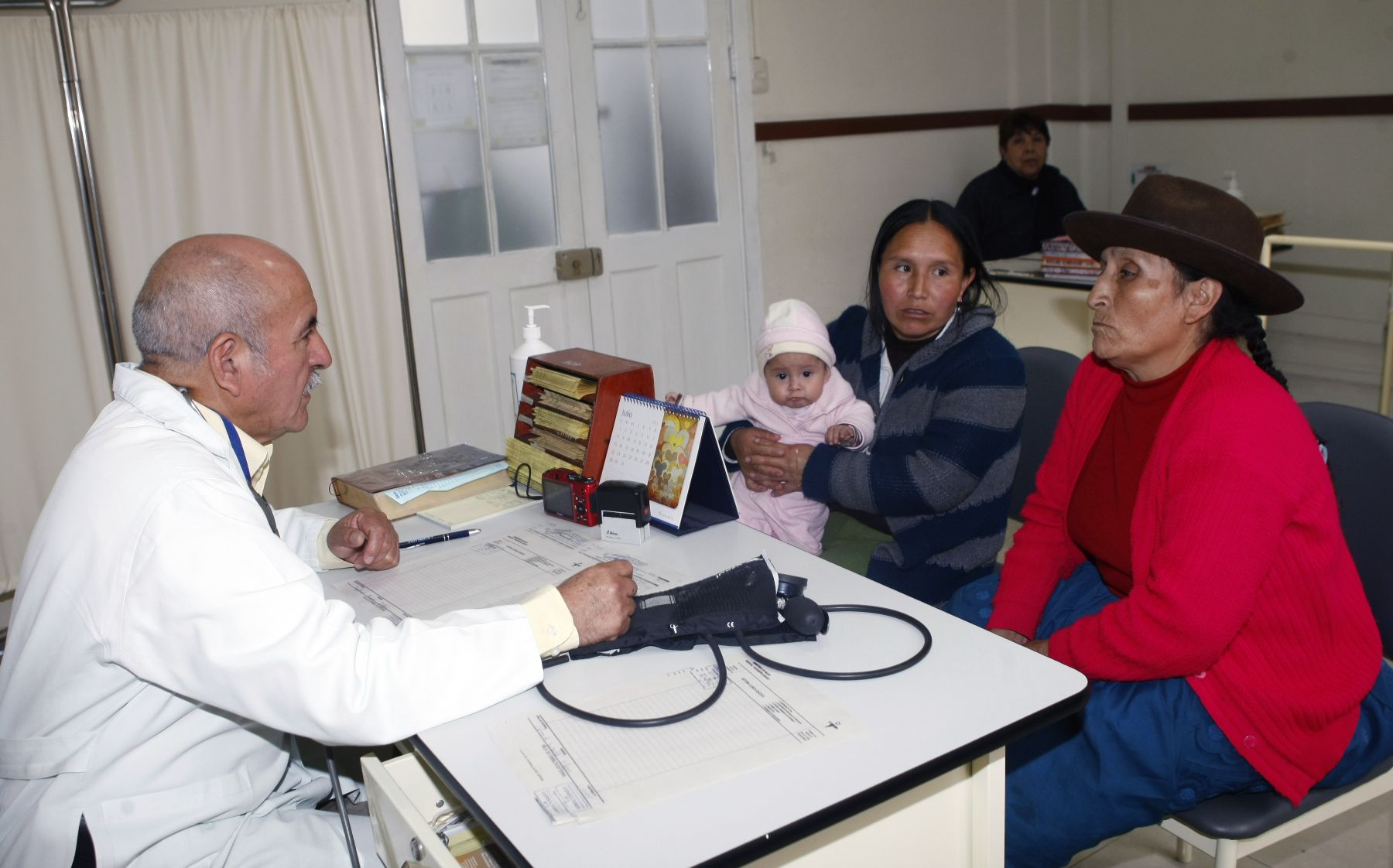 Qué hacer si un medicamento tiene efectos adversos en tu salud