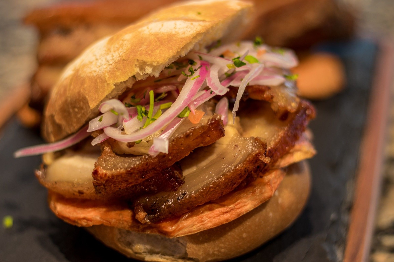 Día del Chicharrón Peruano: Beneficios de la carne de cerdo para la salud.