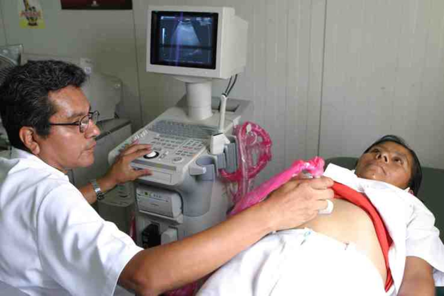 Cerca de 100 ecografías obstétricas realiza a diario hospital Cayetano Heredia