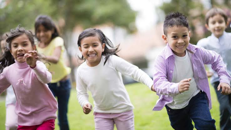 ¿Actividades al aire libre?: Consejos para proteger a tus hijos del sol