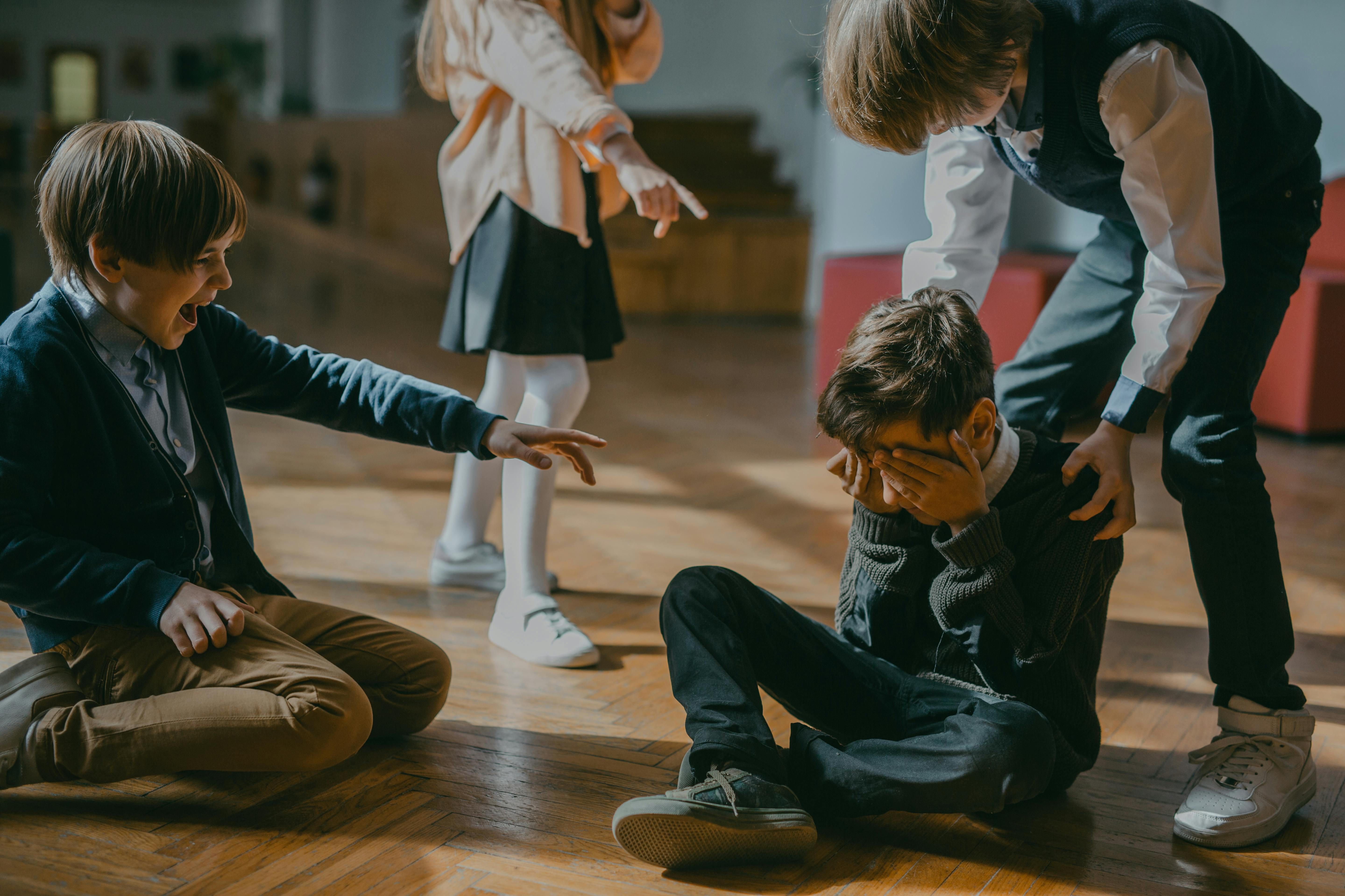 Entorno escolar seguro: Beneficios de fortalecer las habilidades sociales en los estudiantes para prevenir el bullying