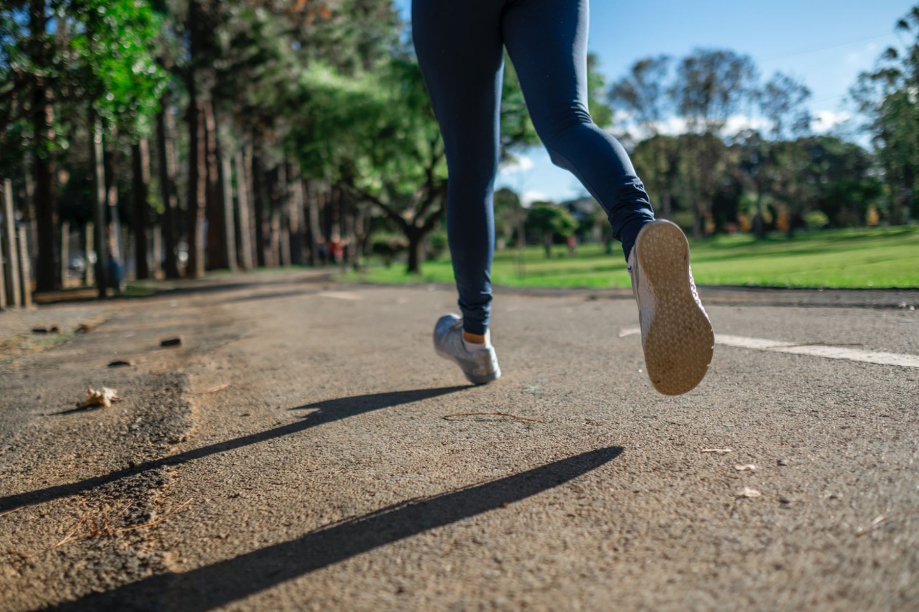 Sobrepeso y males crónicos aumentan si solo haces 150 min. de actividad física por semana  