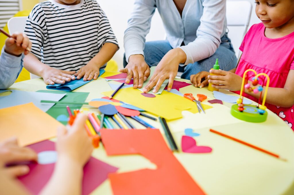 Día del Niño 2023: conoce cómo diseñar espacios que fomenten su creatividad en casa